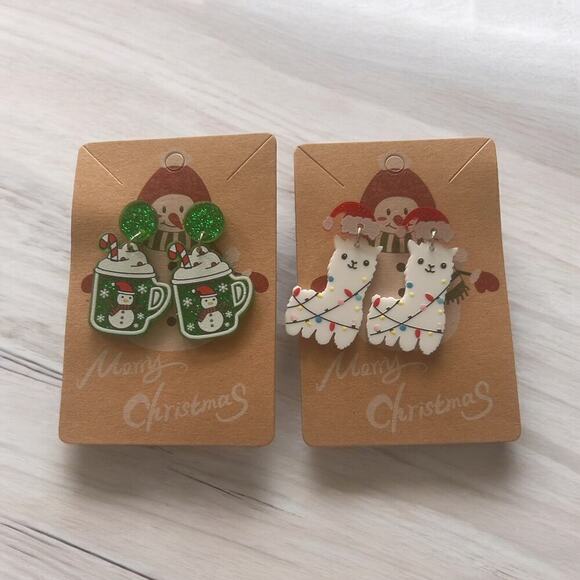 Set of 2 New Acrylic Earrings Lama and Hot Cocoa‎ Snowman - Picture 1 of 3